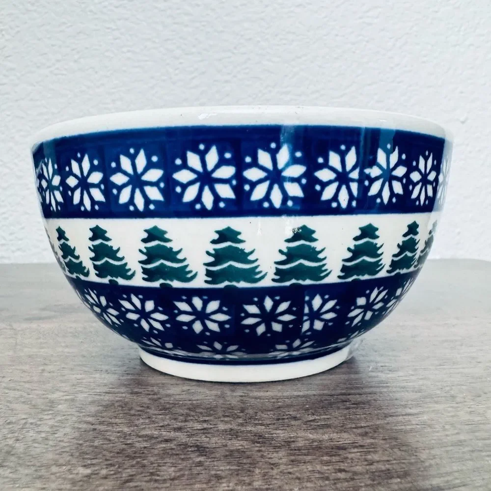 Boleslawiec Polish Pottery Christmas Trees Snowflake Dinner Bowl